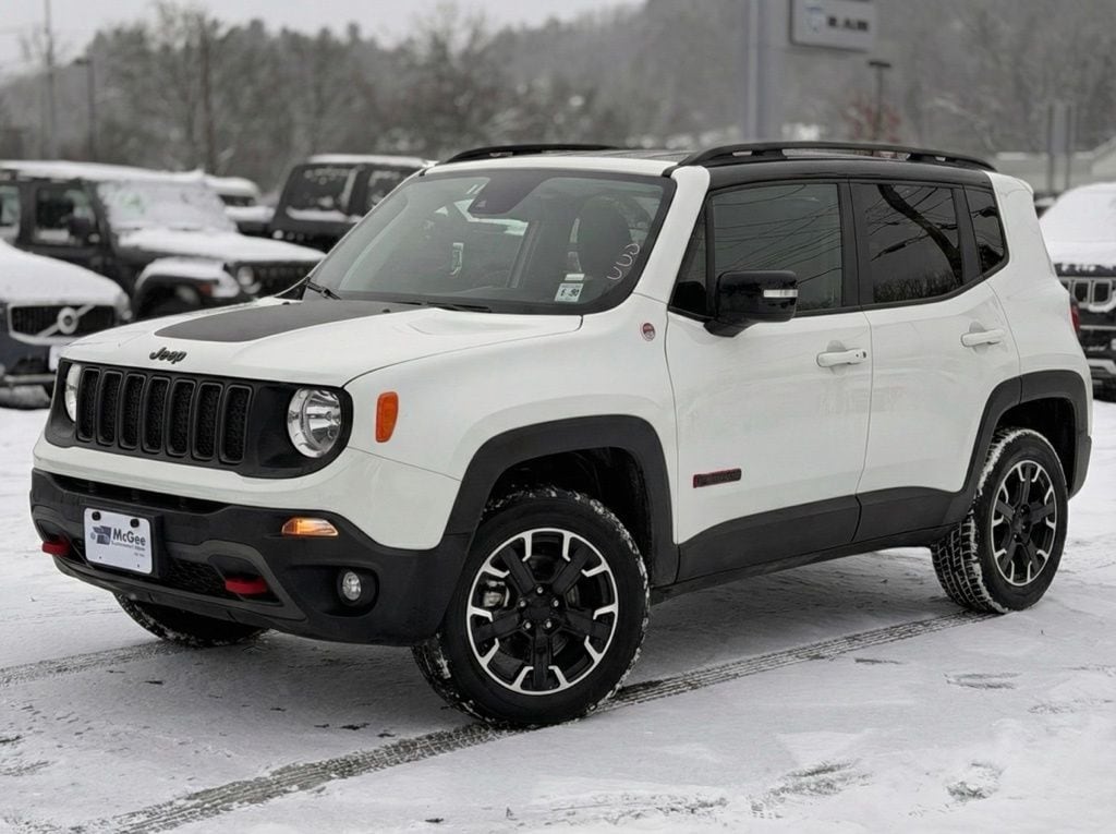 2023 Jeep Renegade Trailhawk's photo