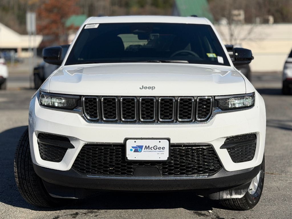 New 2025 Jeep Grand Cherokee Laredo X Sport Utility