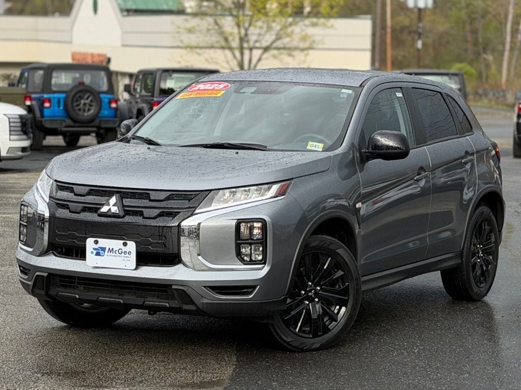 2025 Mitsubishi Outlander Sport 2.0 ES AWC CVT's photo