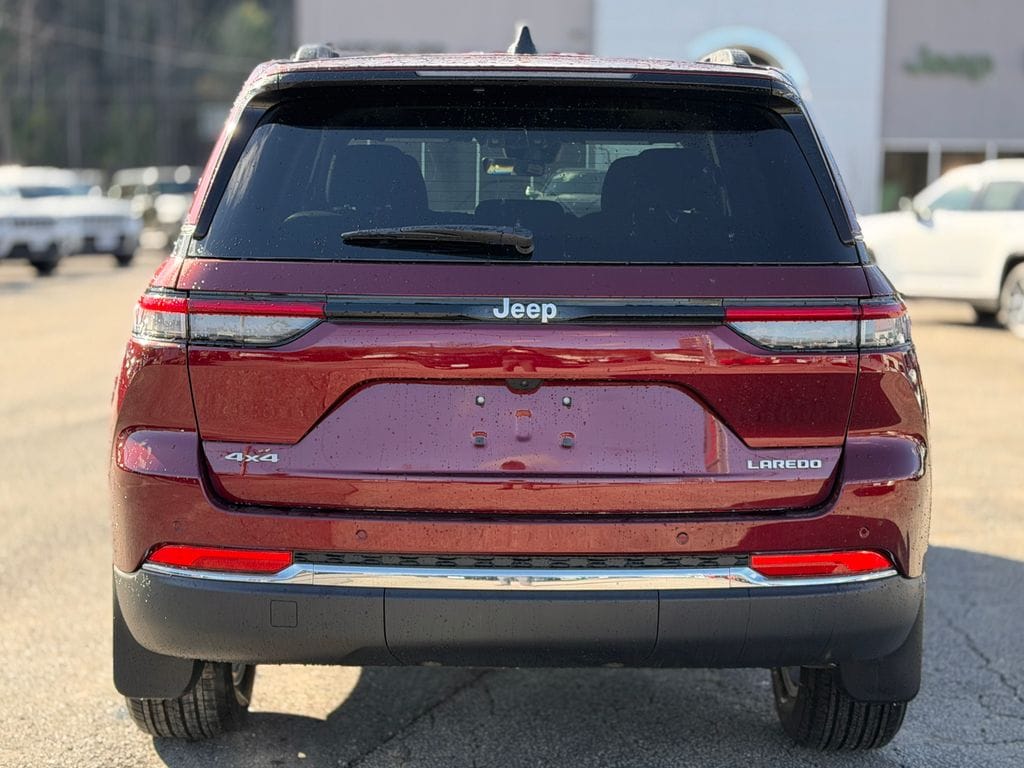 New 2025 Jeep Grand Cherokee Laredo X Sport Utility