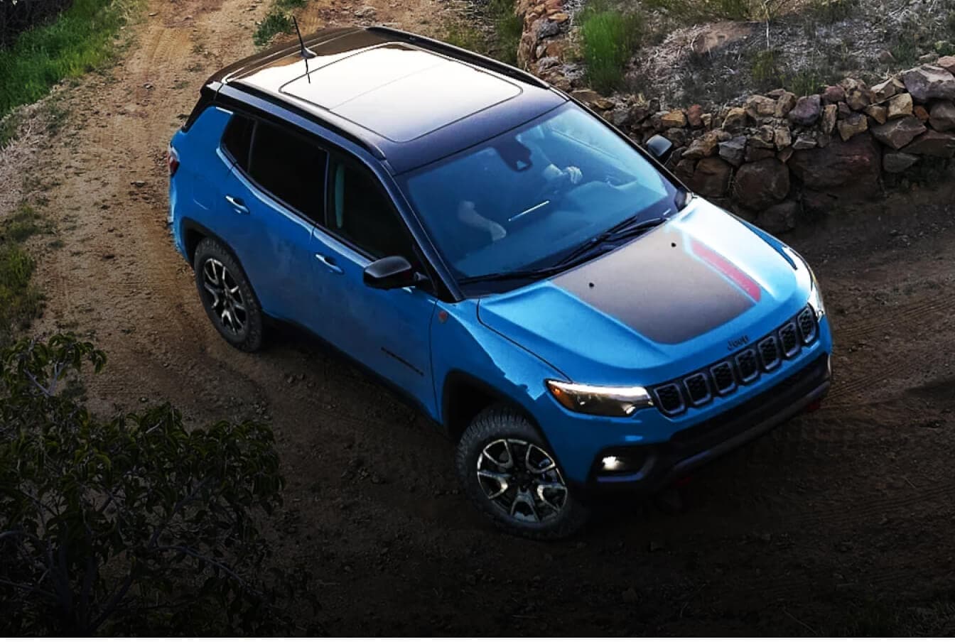Jeep Compass Trailhawk in Hydro Blue Pearl-Coat w/ Black Clear-Coat