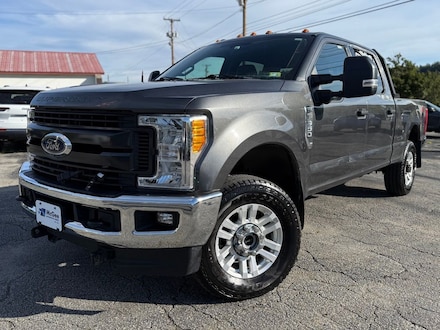 2017 Ford F-350 Truck Crew Cab