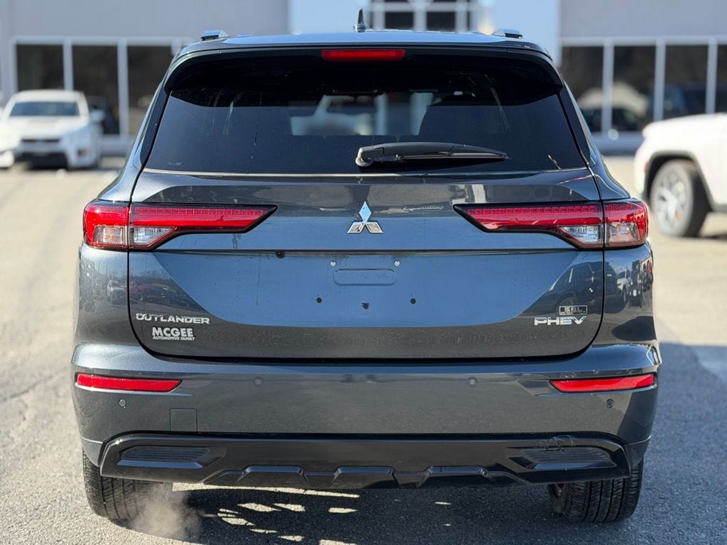 Used 2025 Mitsubishi Outlander PHEV SEL SUV