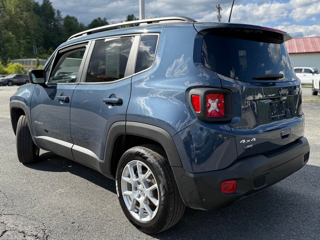 2022 Jeep Renegade Latitude photo 3
