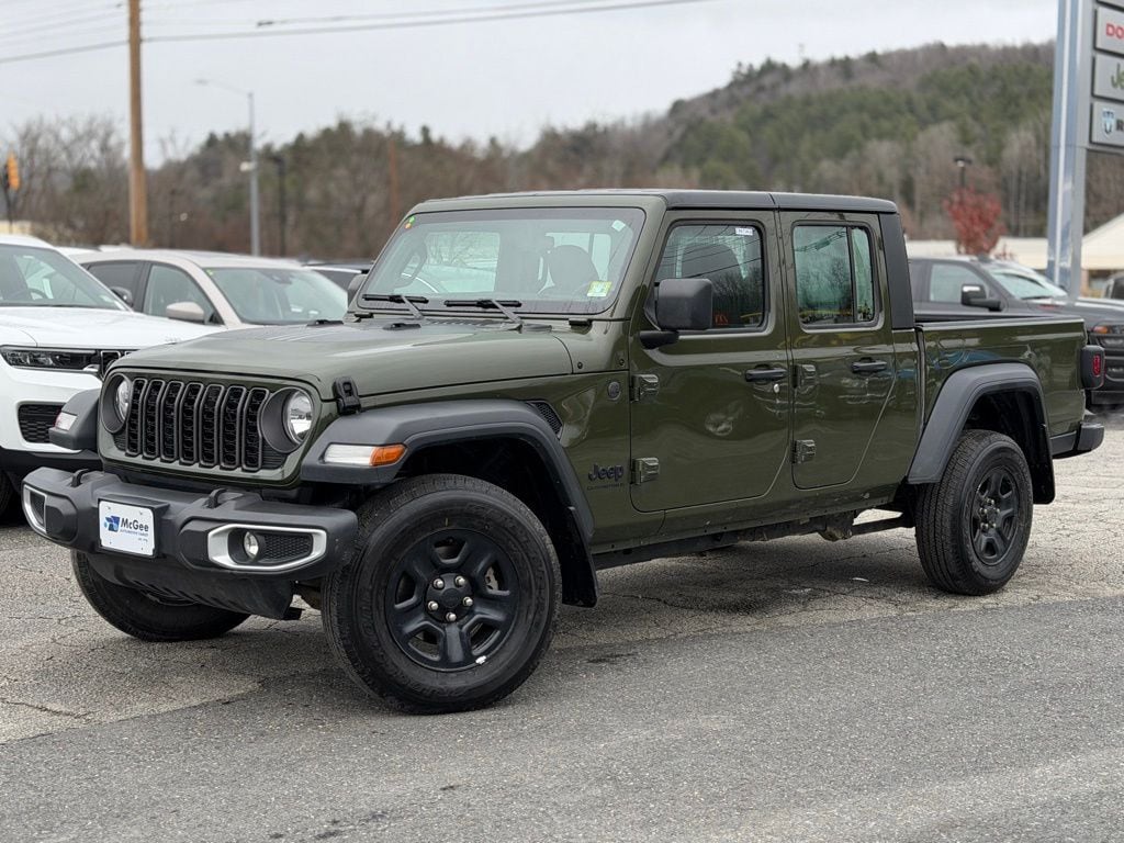 2024 Jeep Gladiator Sport's photo