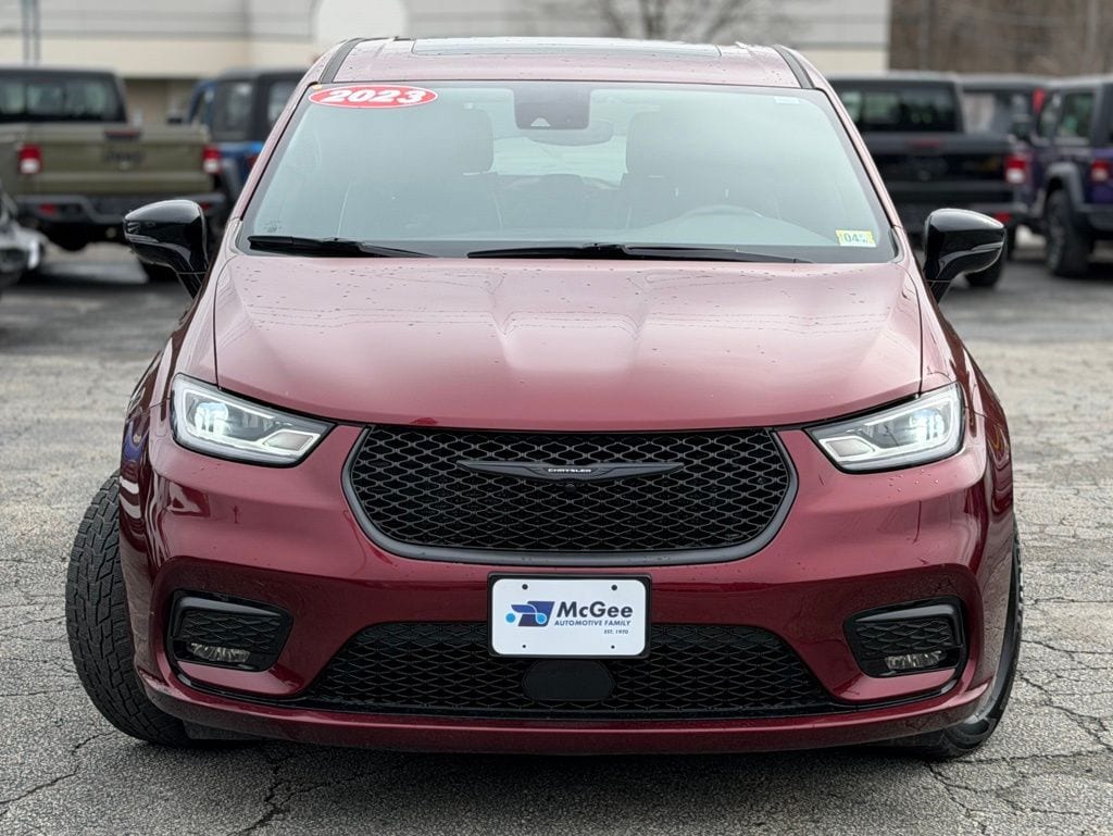 Used 2023 Chrysler Pacifica Hybrid Limited with VIN 2C4RC1S70PR609300 for sale in Barre, VT