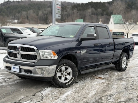 2019 Ram 1500 Classic SLT Truck Crew Cab