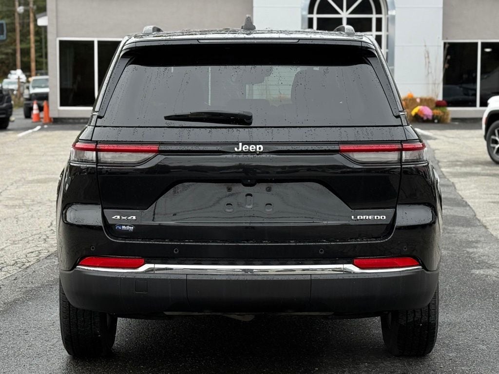 Used 2024 Jeep Grand Cherokee Laredo SUV