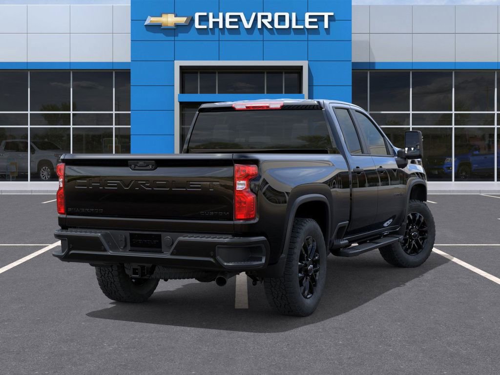 2026 Chevrolet Silverado 2500HD Custom photo 4