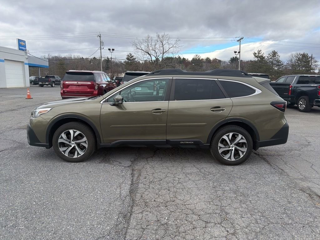 Used 2022 Subaru Outback Limited SUV