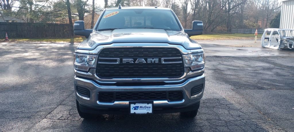 2024 Ram 2500 Tradesman photo 2