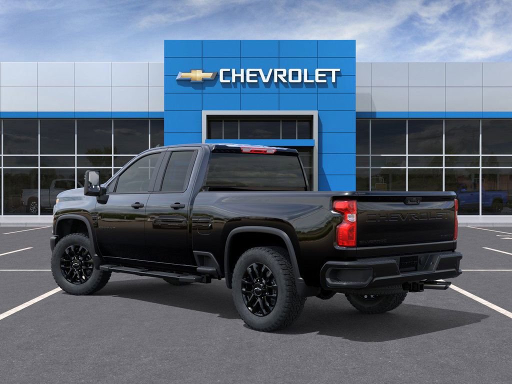 2026 Chevrolet Silverado 2500HD Custom photo 3