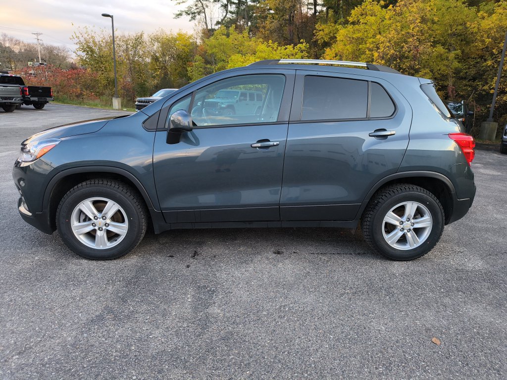 Used 2022 Chevrolet Trax LT with VIN KL7CJPSM2NB561263 for sale in Greenwich, NY