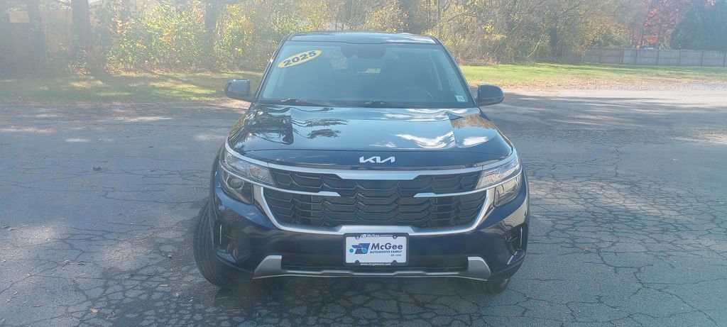 Used 2025 Kia Seltos LX SUV