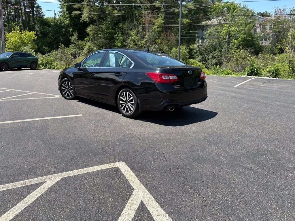2019 Subaru Legacy 2.5i photo 2