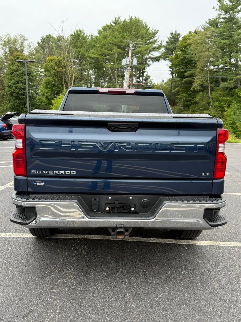 2022 Chevrolet Silverado 1500 LT photo 3