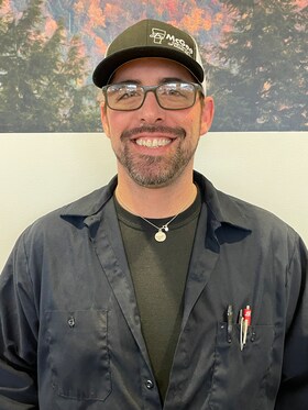 Staff member Justin D. from ID_c622250133f4