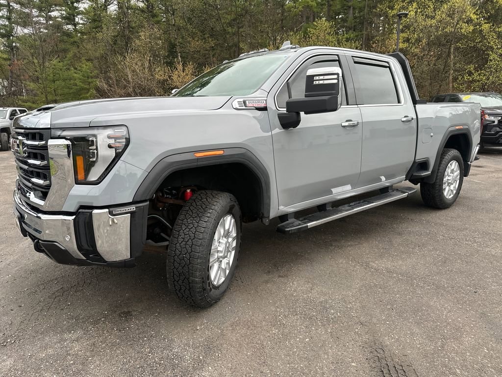 2024 GMC Sierra 4WD Crew Cab Long Box SLT's photo