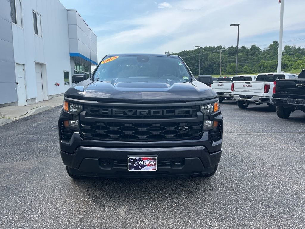 2022 Chevrolet Silverado 1500 Custom photo 2