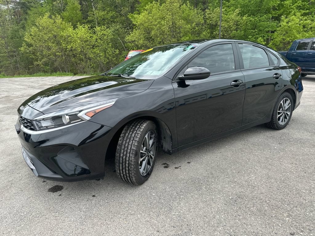 2024 Kia Forte LXS AT's photo