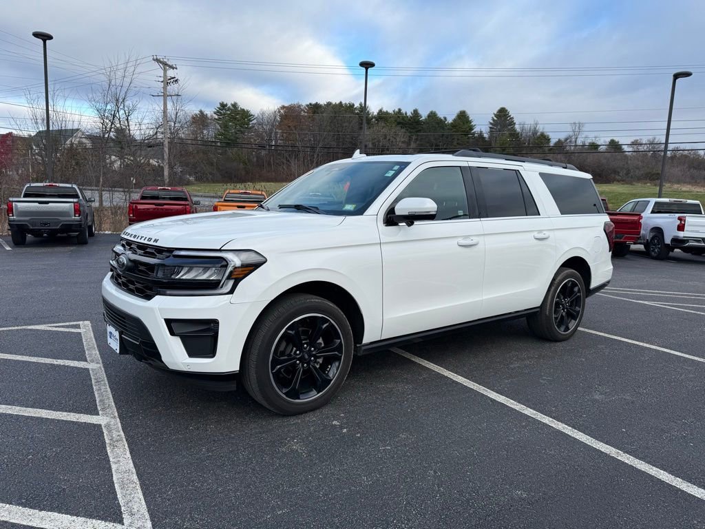 2024 Ford Expedition Limited's photo