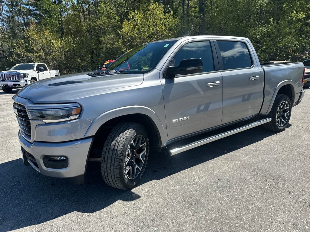 2025 RAM 1500 Laramie 4x4 Crew Cab 5'7's photo