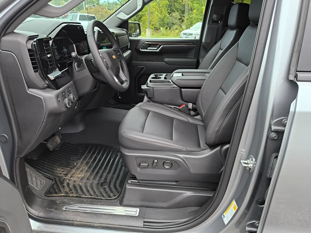 2025 Chevrolet Silverado 1500 LT - Photo 19
