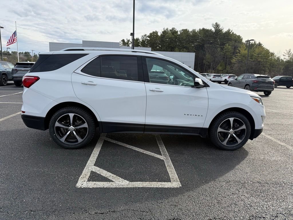 2020 Chevrolet Equinox LT photo 2