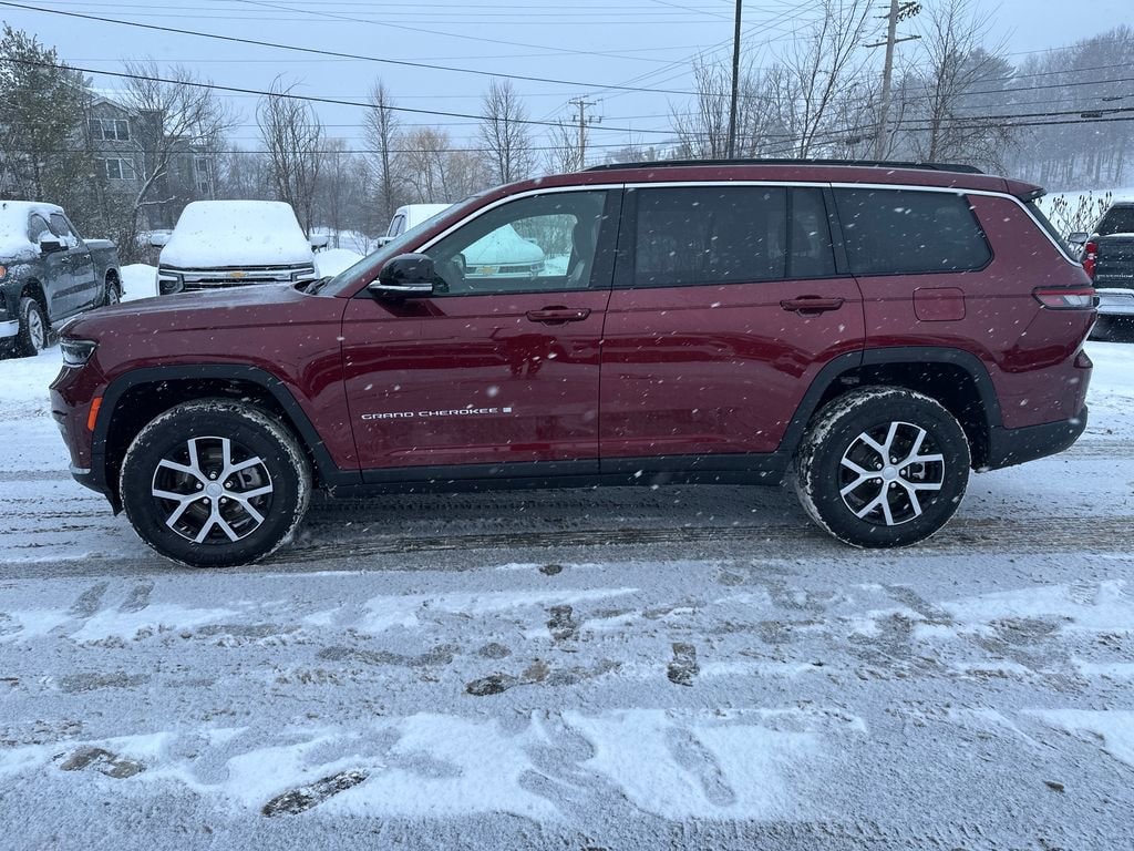 Used 2025 Jeep Grand Cherokee L Limited 4x4 SUV