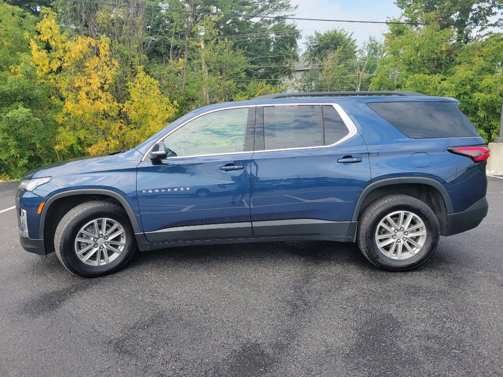 Used 2022 Chevrolet Traverse 1LT with VIN 1GNEVGKW6NJ123392 for sale in Middlebury, VT