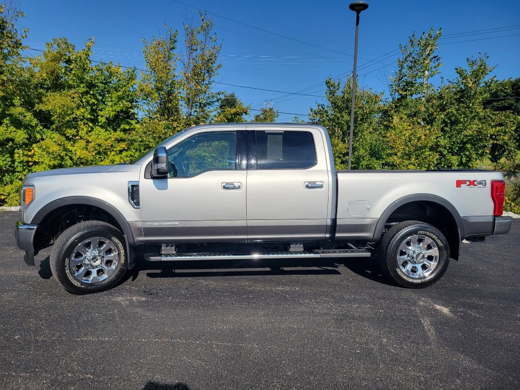 Used 2019 Ford F-350 Super Duty Lariat with VIN 1FT8W3BT5KEE95585 for sale in Middlebury, VT