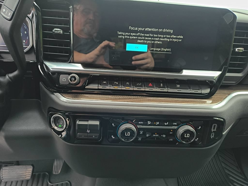 2025 Chevrolet Silverado 1500 LT - Photo 39