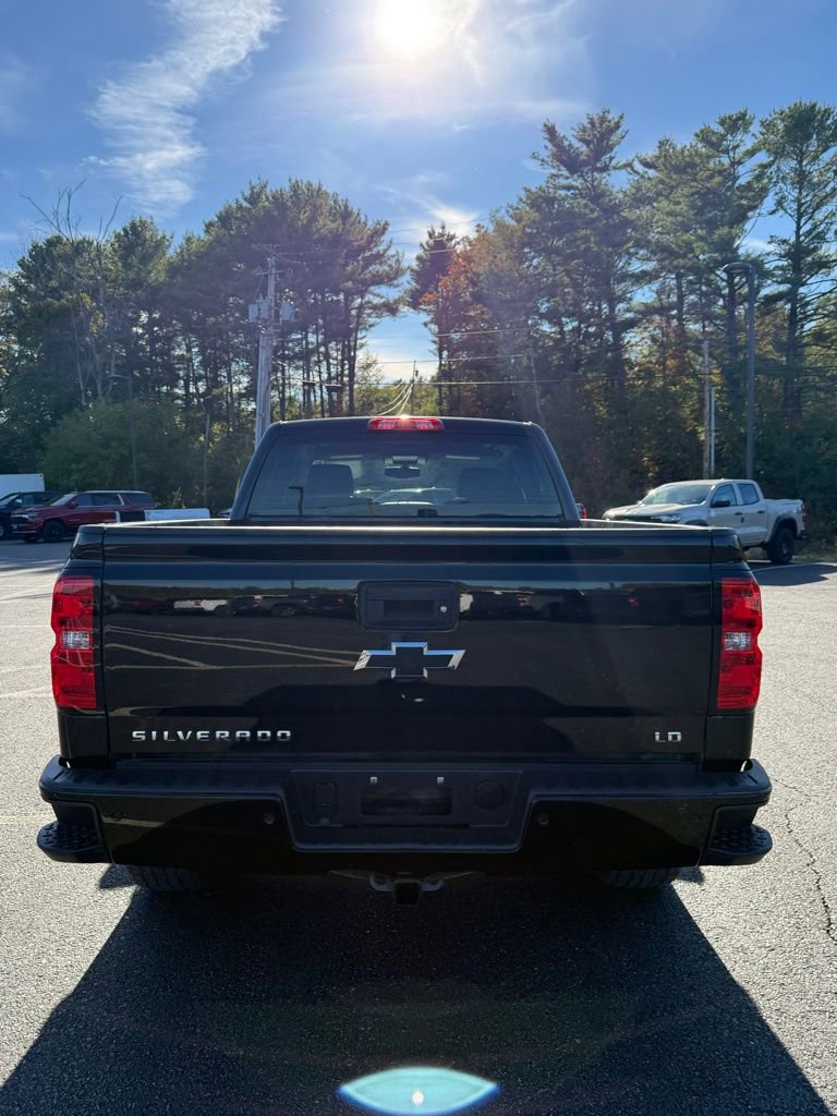 2019 Chevrolet Silverado LT photo 3