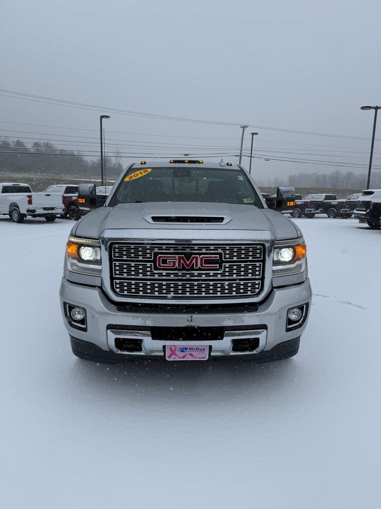 2018 Gmc Sierra 2500 HD Denali photo 2