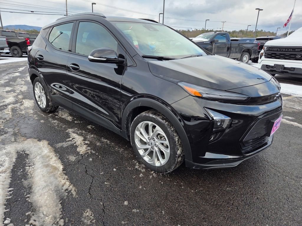 Used 2023 Chevrolet Bolt EUV LT with VIN 1G1FY6S04P4198046 for sale in Middlebury, VT
