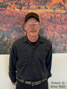 Staff member Robert D. from ID_c622250133f4