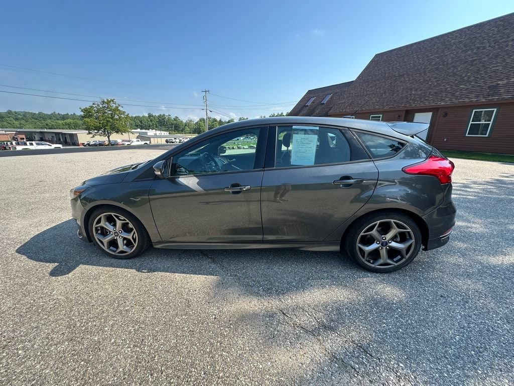 Used 2017 Ford Focus ST with VIN 1FADP3L9XHL220674 for sale in Middlebury, VT