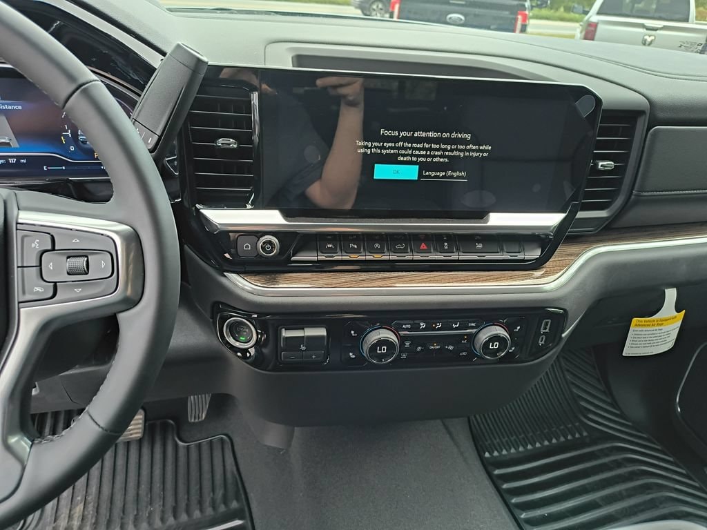 2025 Chevrolet Silverado 1500 LT - Photo 37