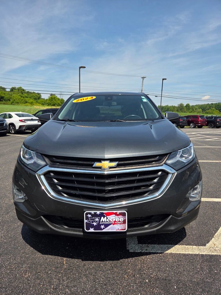 2021 Chevrolet Equinox LT photo 2
