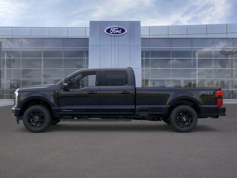 2025 Ford F-350 photo 3