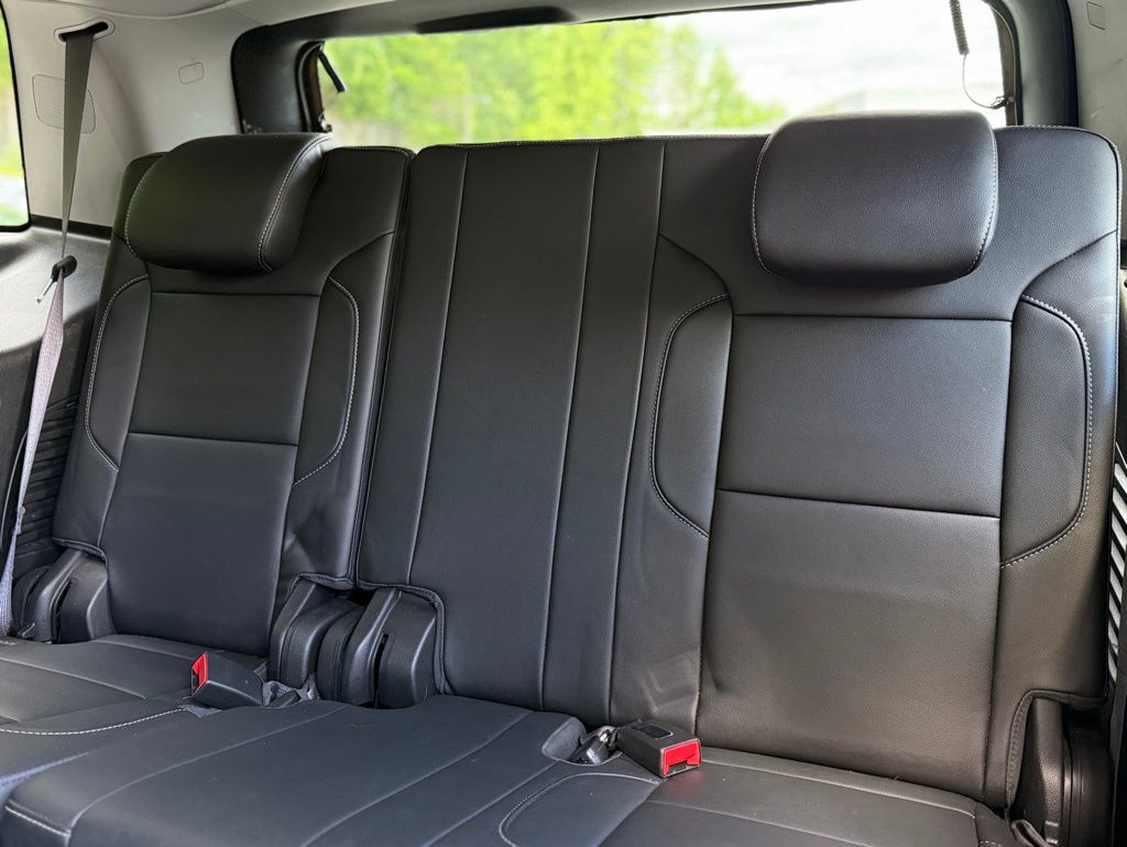 2017 Chevrolet Tahoe LT photo 4