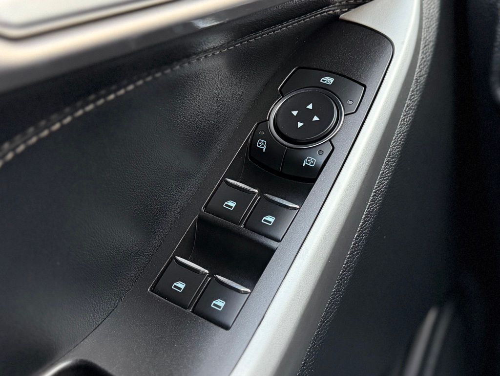 2021 Ford Explorer XLT - Photo 15