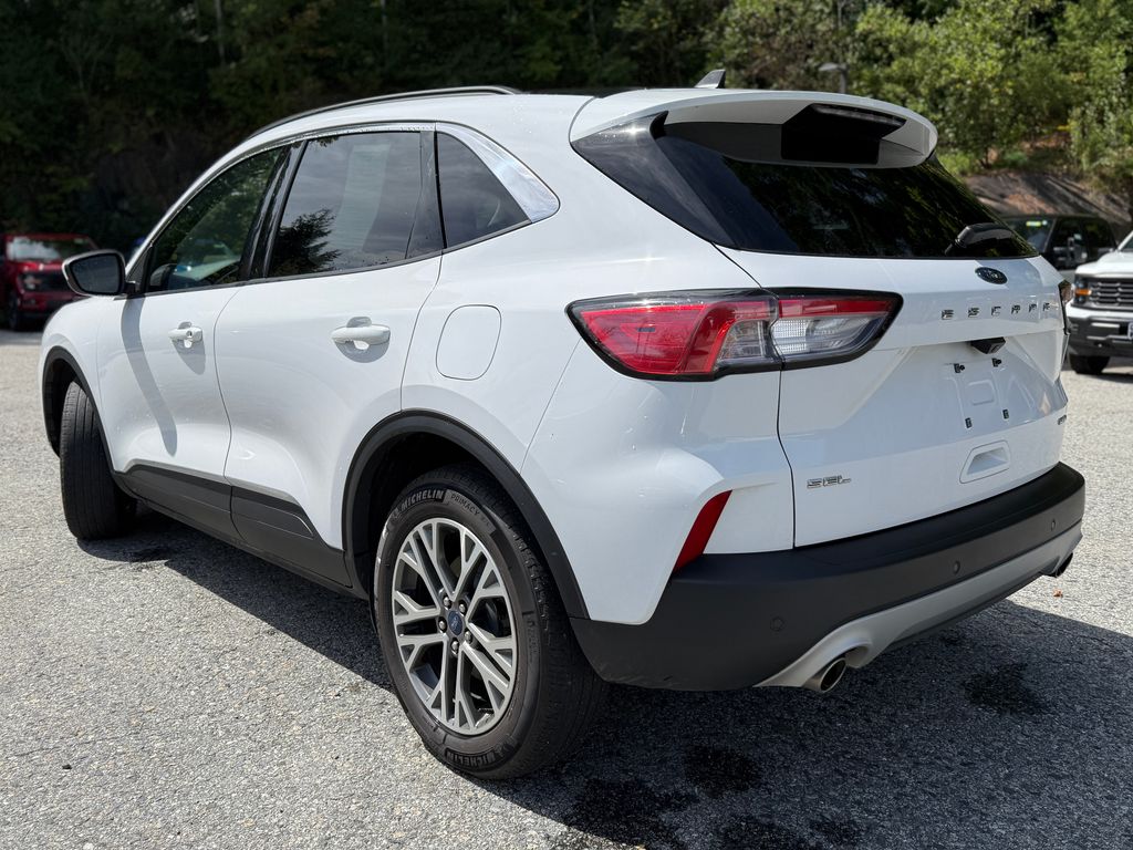 2022 Ford Escape SEL photo 3