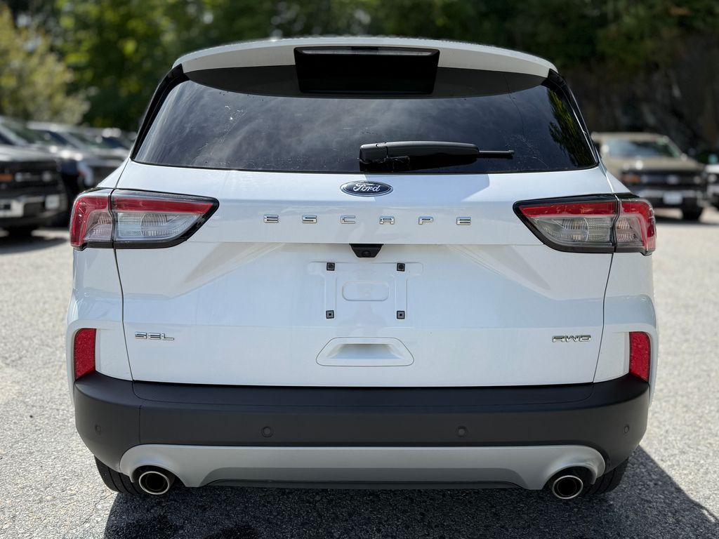 2022 Ford Escape SEL photo 4