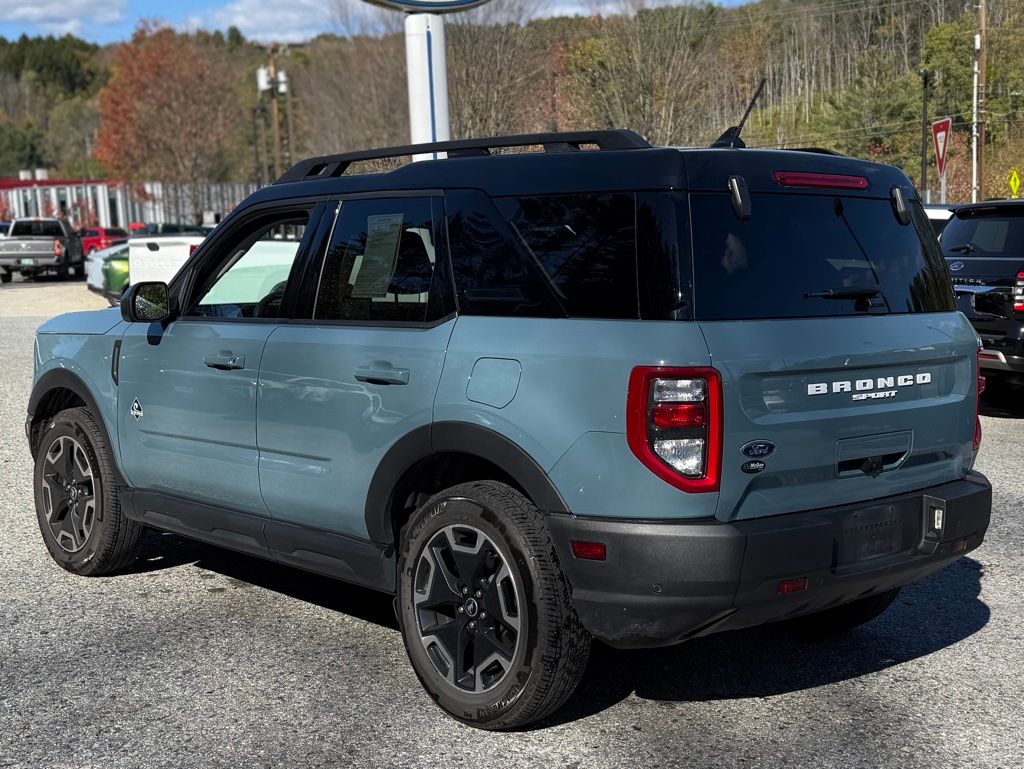 2022 Ford Bronco Sport Outer Banks photo 3