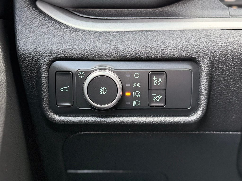 2021 Ford Explorer XLT - Photo 16