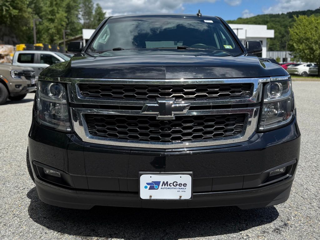 2017 Chevrolet Tahoe LT photo 2