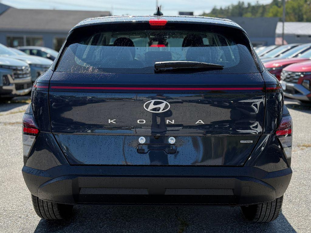 2026 Hyundai Kona SE photo 4