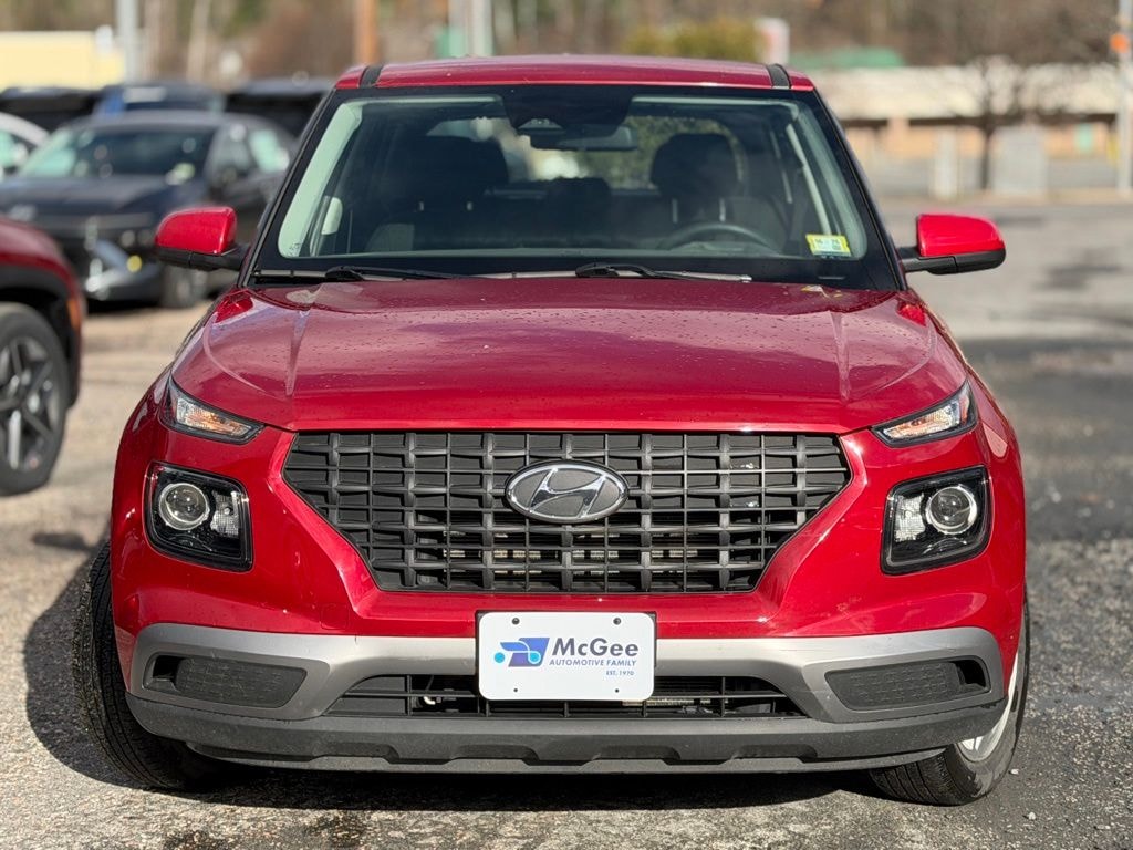 Used 2023 Hyundai Venue SE SUV