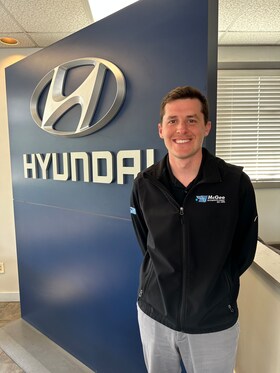 Staff member Eric W from ID_1bd965af4907
